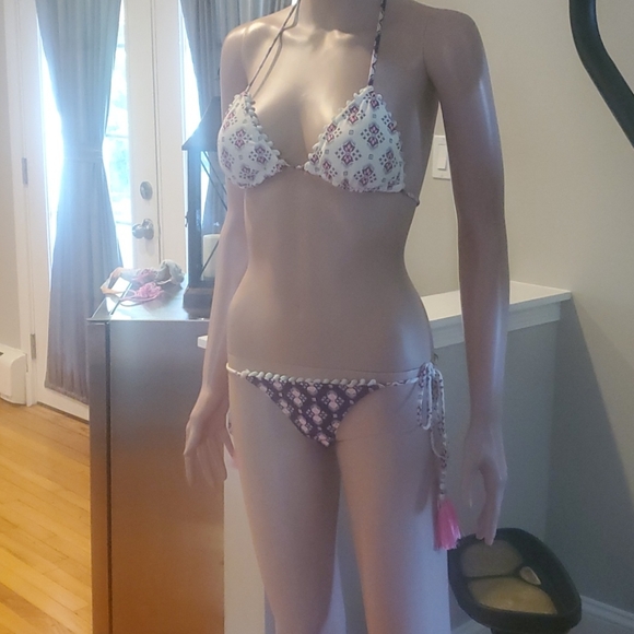 Bathing suit - Picture 2 of 4